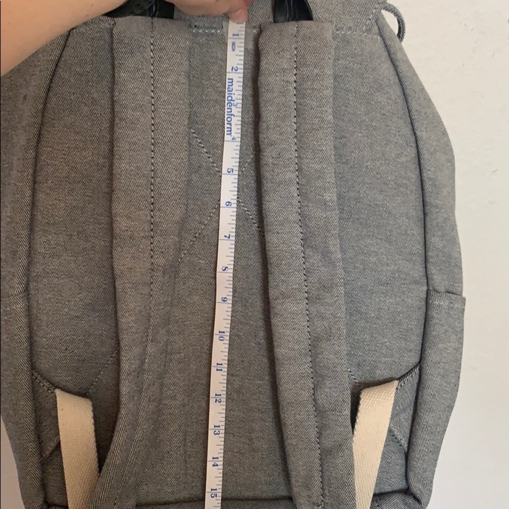 Gray Drawstring Backpack With Padded Laptop Sleeve - image 8